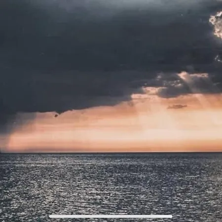 Pineta アパート サン・メナイオ