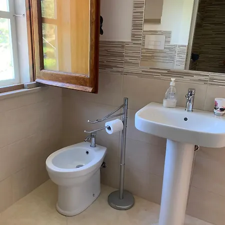 アパート Pineta サン・メナイオ